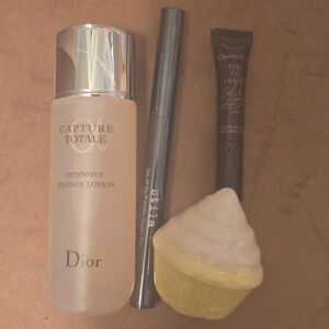 Dior Capture Totale Essence Lotion Beauty Bundle